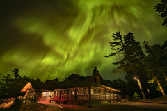 KML-Lodge-Northern-Lights-GuibertC-20240811-4D2A1247-web